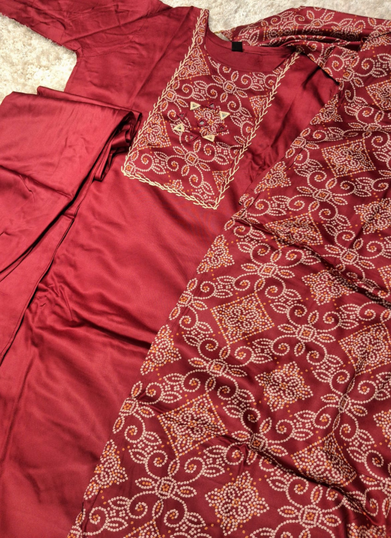 Maroon Straight Kurta Pant Set with a Printed Dupatta 2